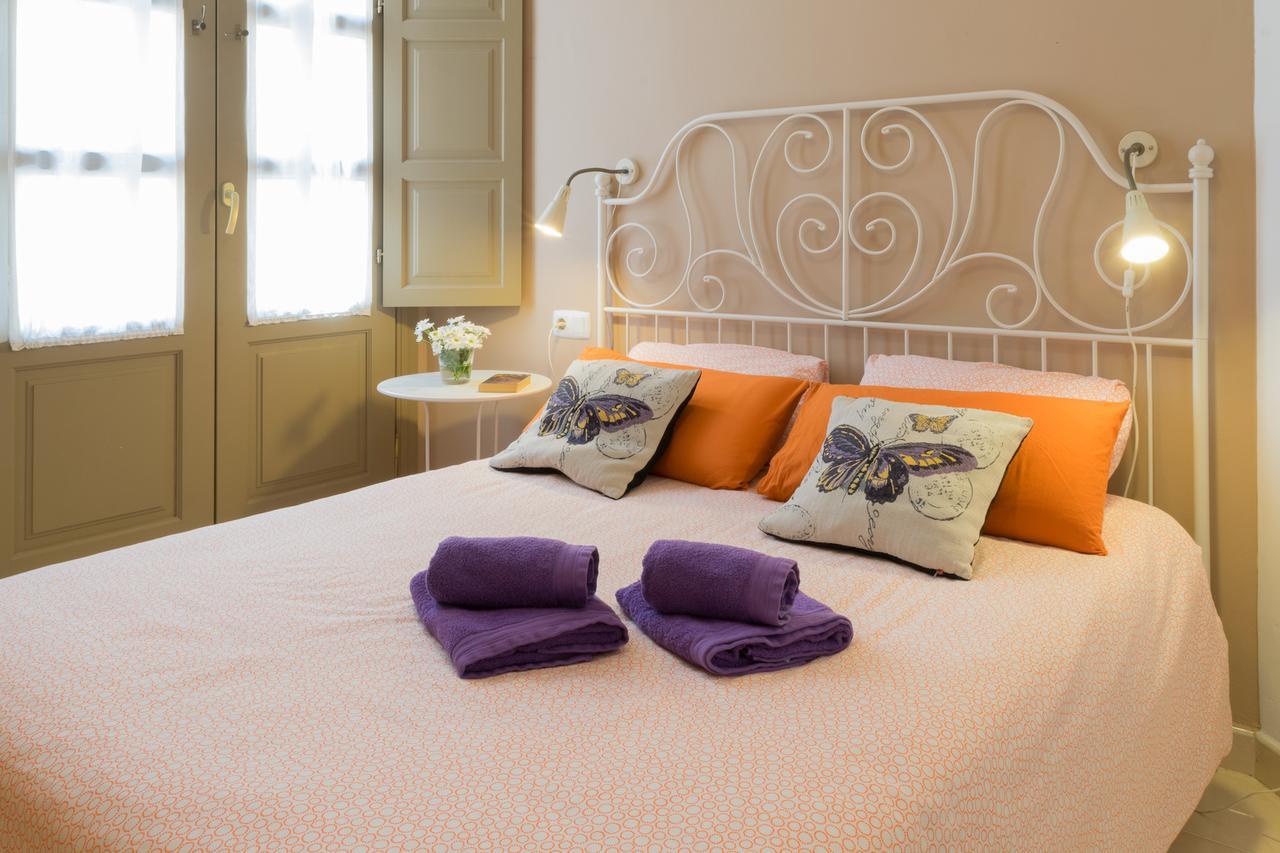 Malama Apartamentos Turisticos Малага Экстерьер фото