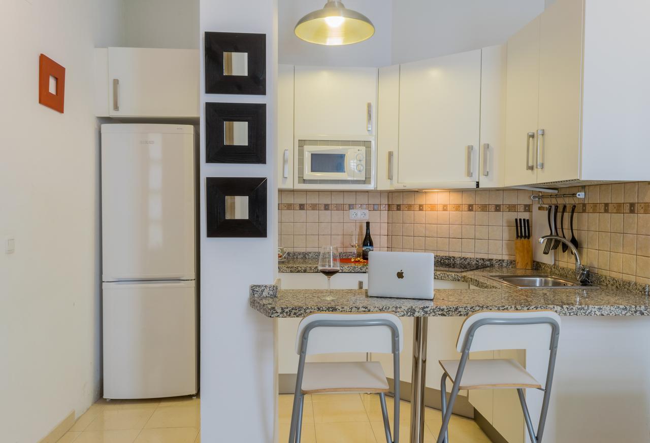 Malama Apartamentos Turisticos Малага Экстерьер фото